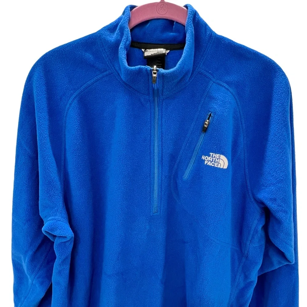 THE NORTH FACE BLUE FLEECE QUARTER ZIP PULLOVER W ZIP CHEST POCKET & THUMBHOLES